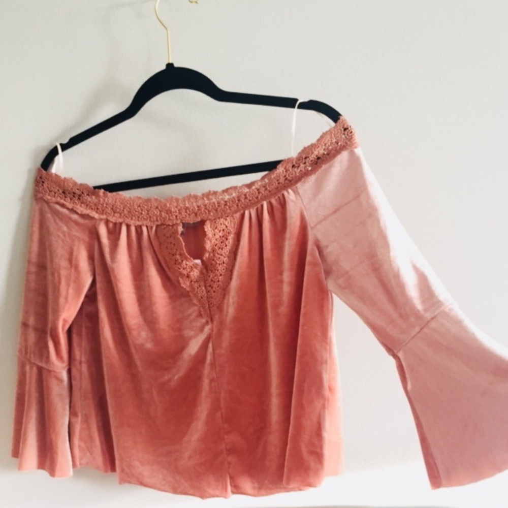 PINK VELVET BELL SLEEVE TOP